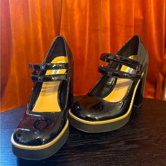 Steve Madden Black Mary Jane Platform Shoe - Size 8.5 - Picture 2 of 3
